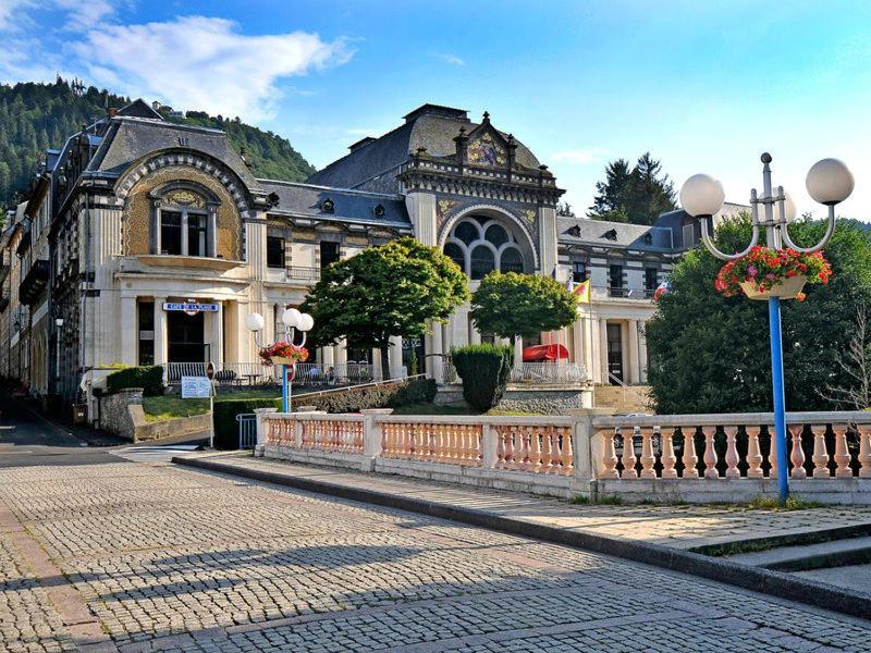 L'Ekrin Des Bains Appartement La Bourboule Buitenkant foto